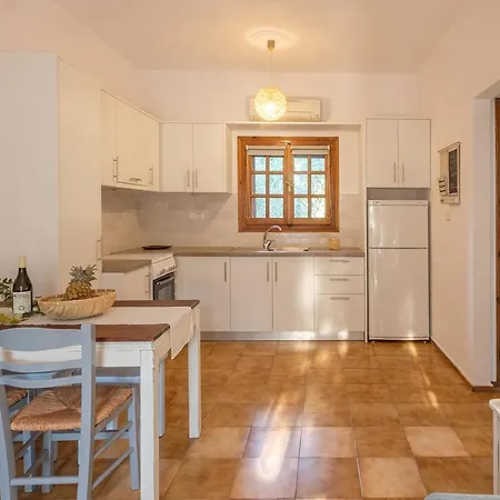 Panagea Apartment *